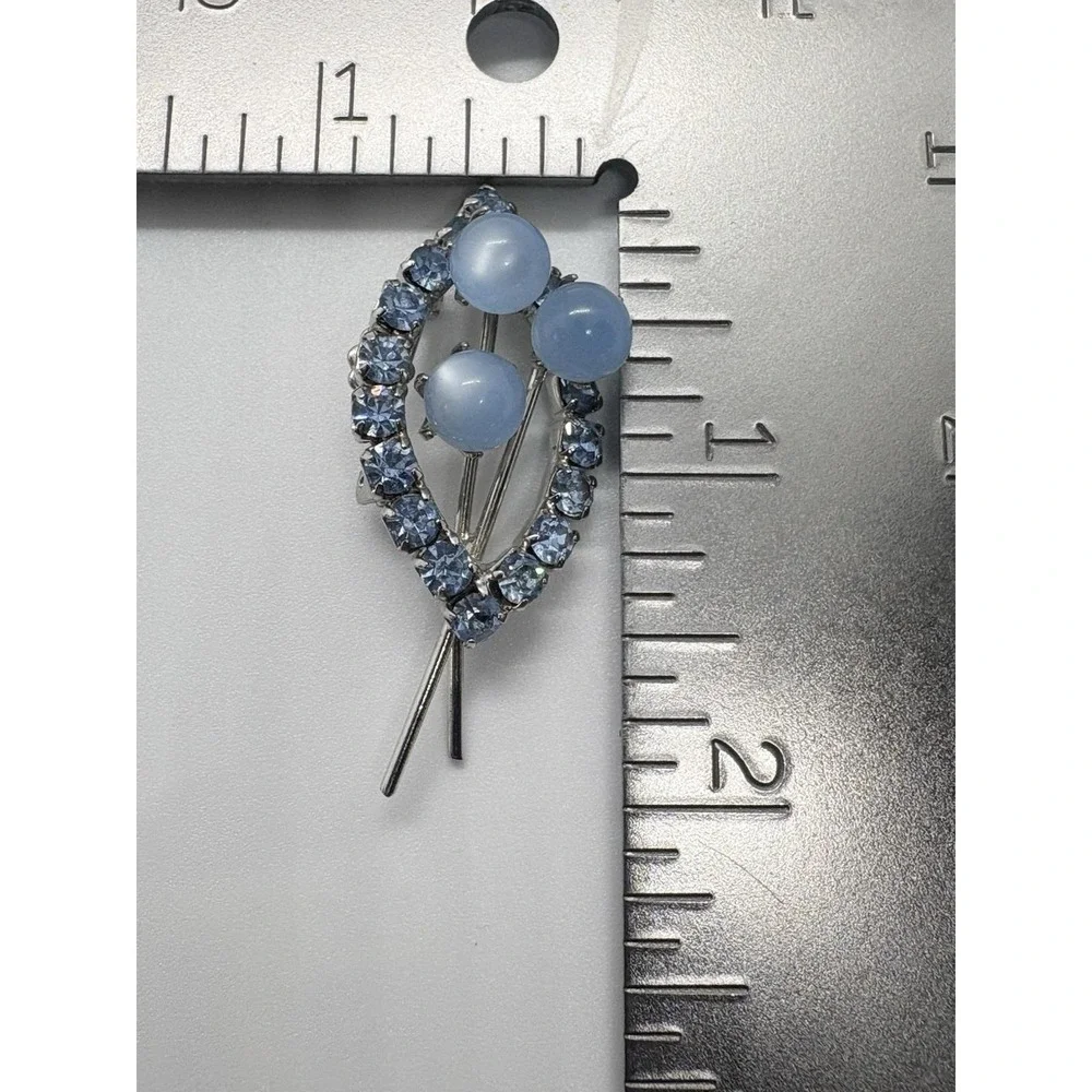 Vintage Silver Tone Light Blue Rhinestone Pin Brooch‎ 60s 70s Mod Abstract Retro